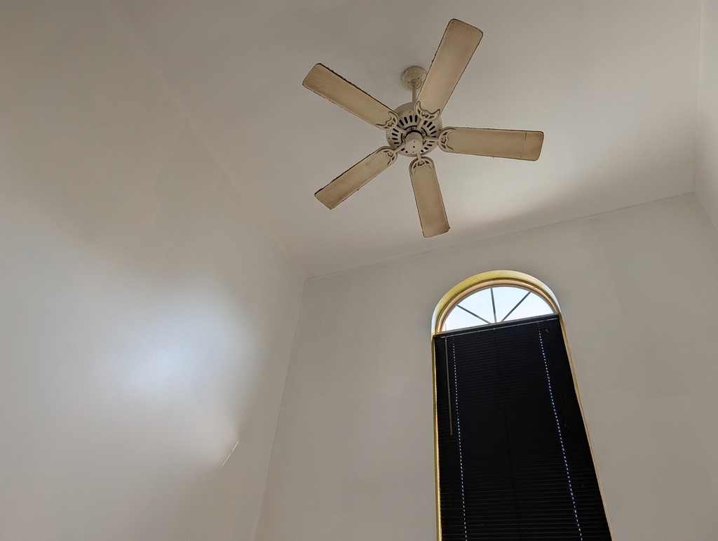 843 E Princeton Circle - Photo 10
