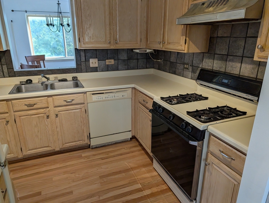 843 E Princeton Circle - Photo 5