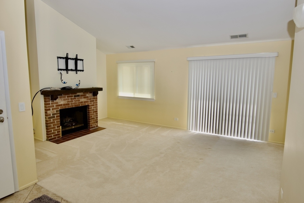 1047 Auburn Lane - Photo 7