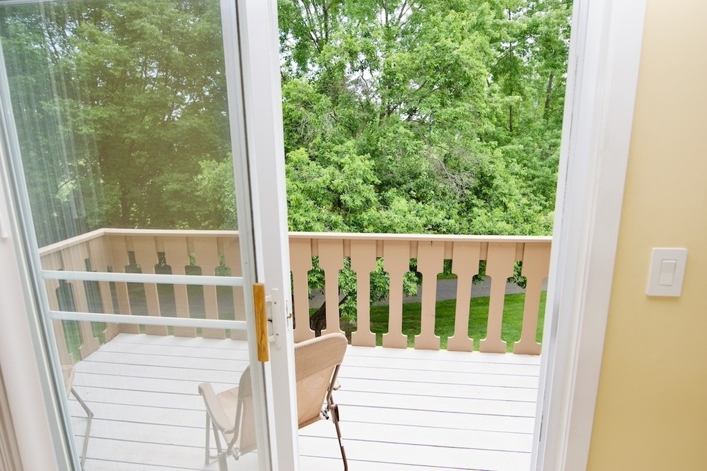 1047 Auburn Lane - Photo 15