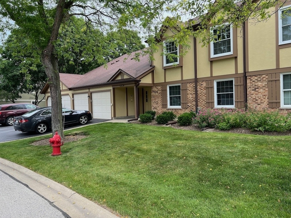 1047 Auburn Lane - Photo 1