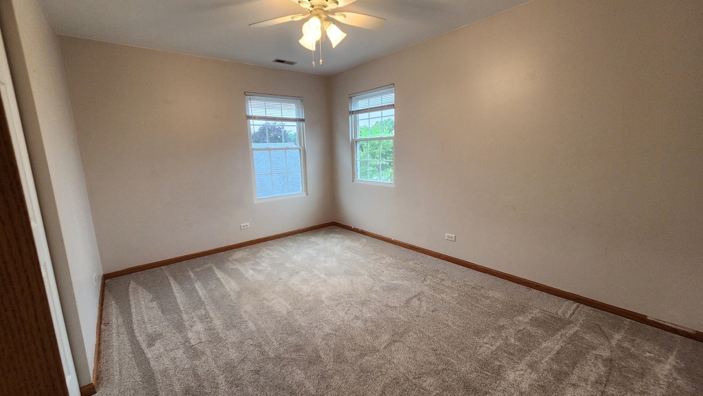 1523 Schumacher Drive W - Photo 11