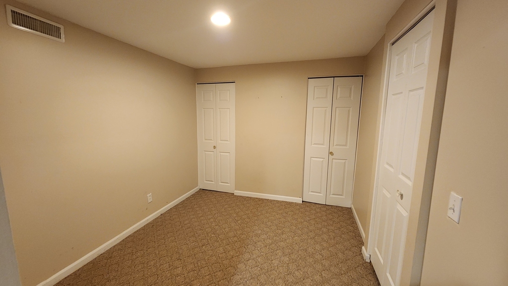 1523 Schumacher Drive W - Photo 12