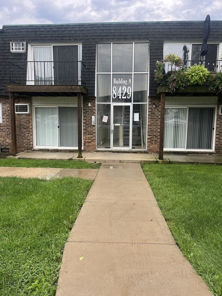 8429 W 101st Terrace - Photo 10
