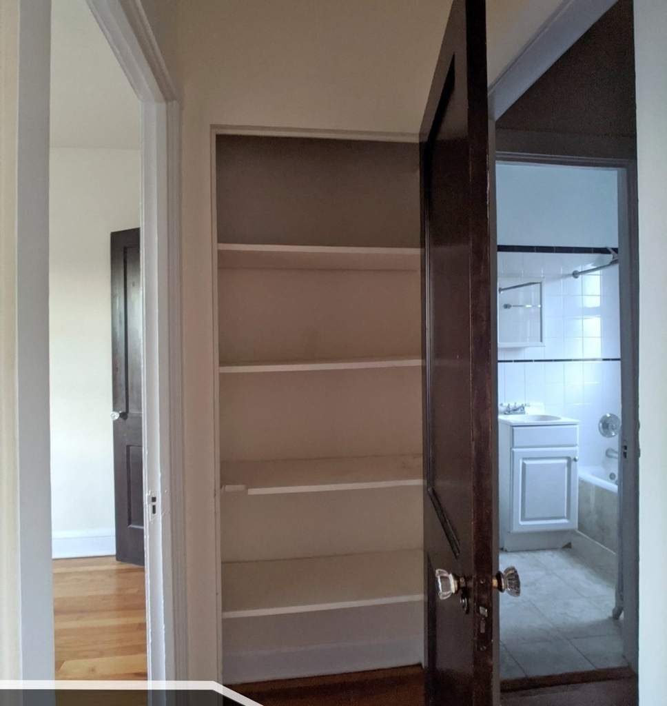 2651 N Spaulding Avenue - Photo 11