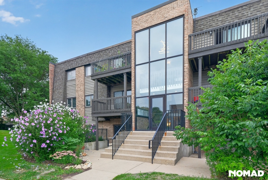 1420 Stonebridge Circle - Photo 4