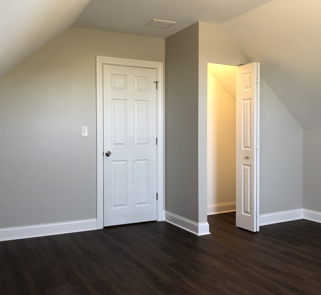827 W 33rd Place - Photo 15