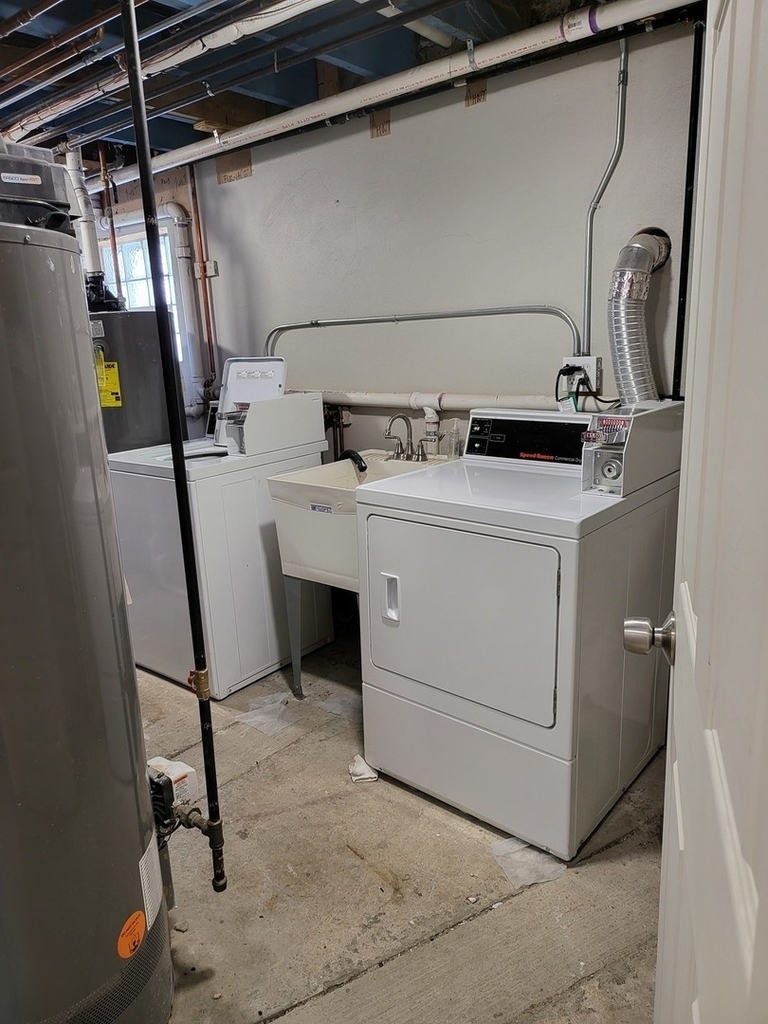 827 W 33rd Place - Photo 20