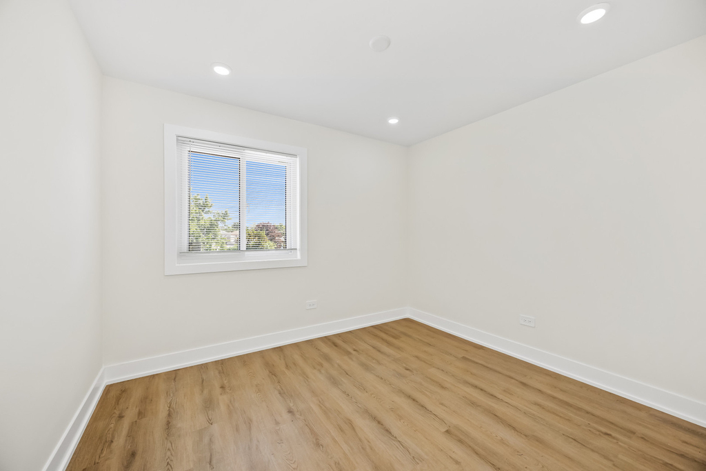 10205 Dearlove Road - Photo 13
