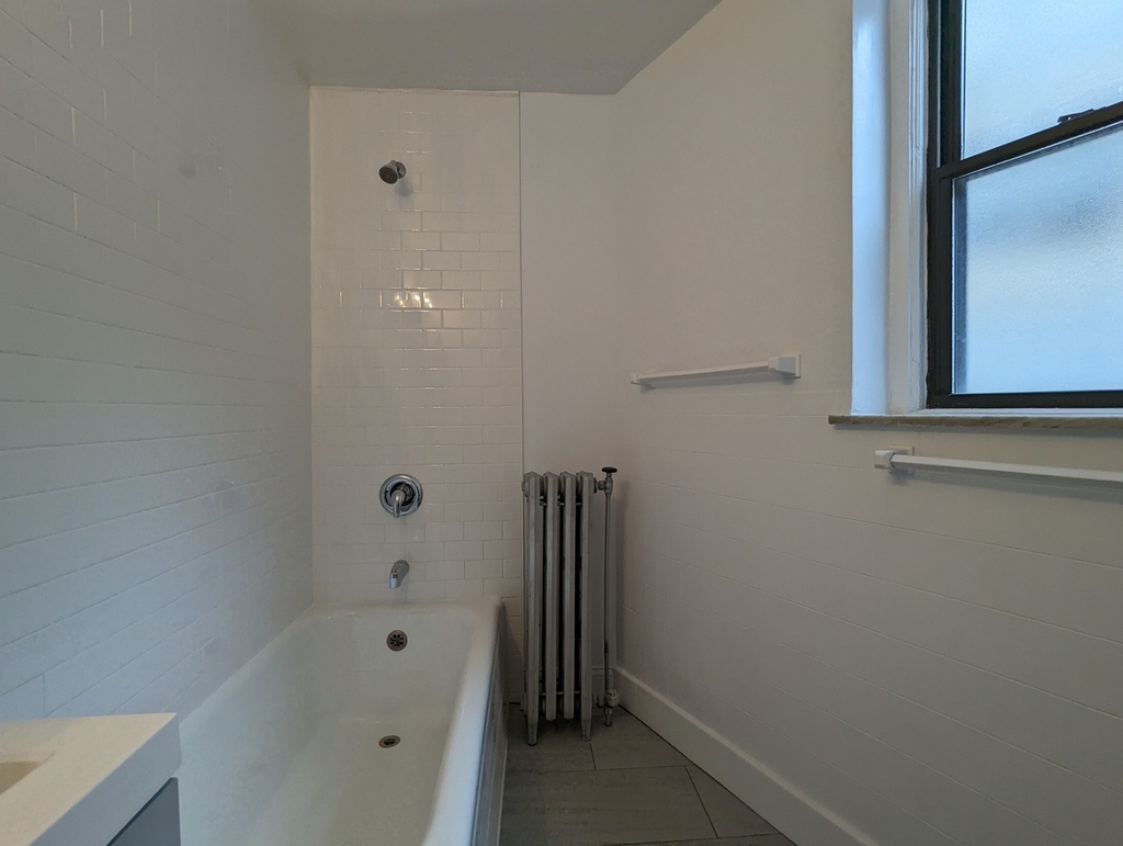 3335 W Diversey Avenue - Photo 5