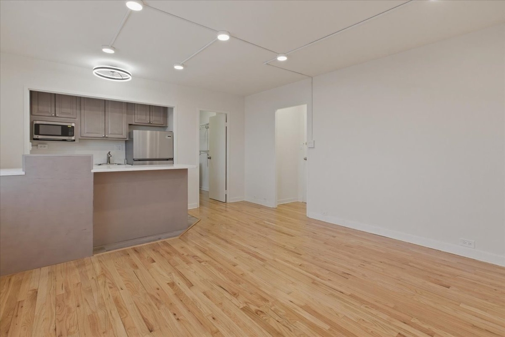 5630 N Sheridan Road - Photo 7