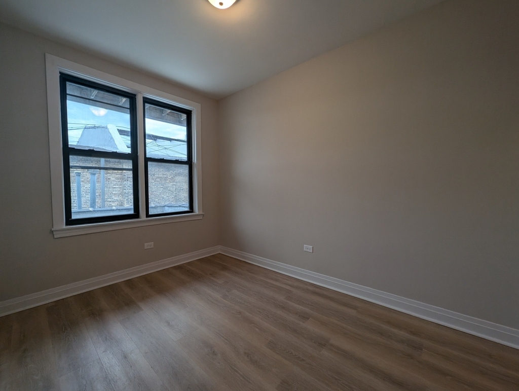 2640 N Milwaukee Avenue - Photo 17