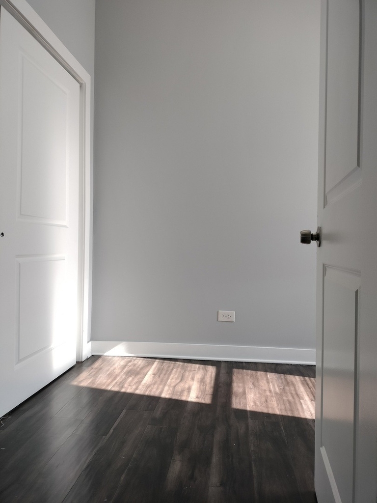 1945 W 48th Street - Photo 14