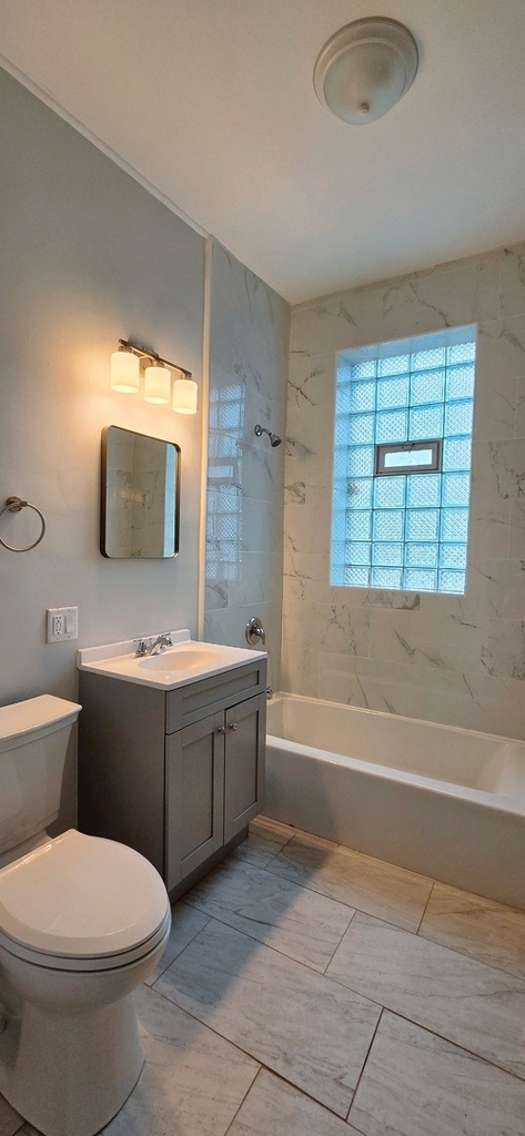 901 N Leavitt Street - Photo 8