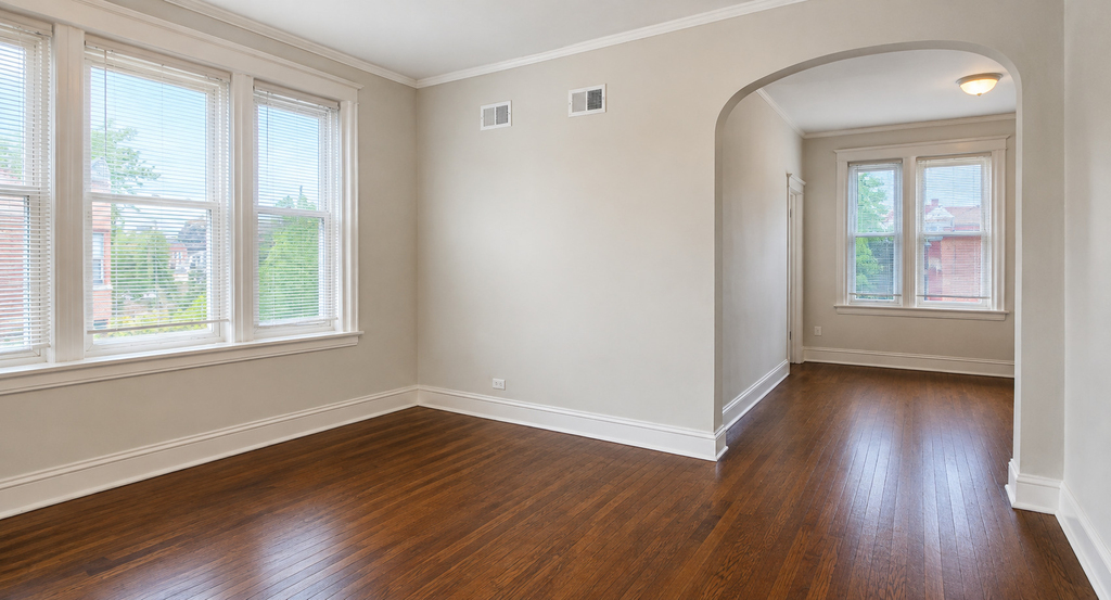 901 N Leavitt Street - Photo 15