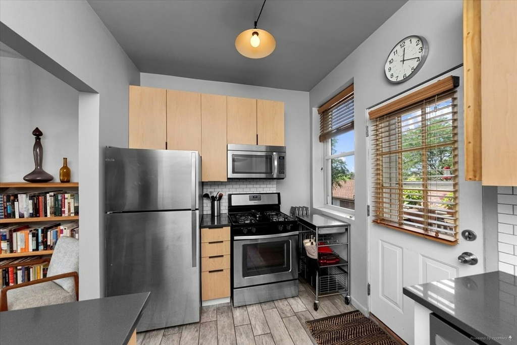 4862 N Ashland Avenue - Photo 4