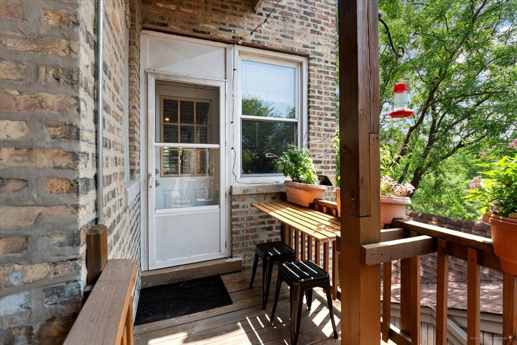 4862 N Ashland Avenue - Photo 11