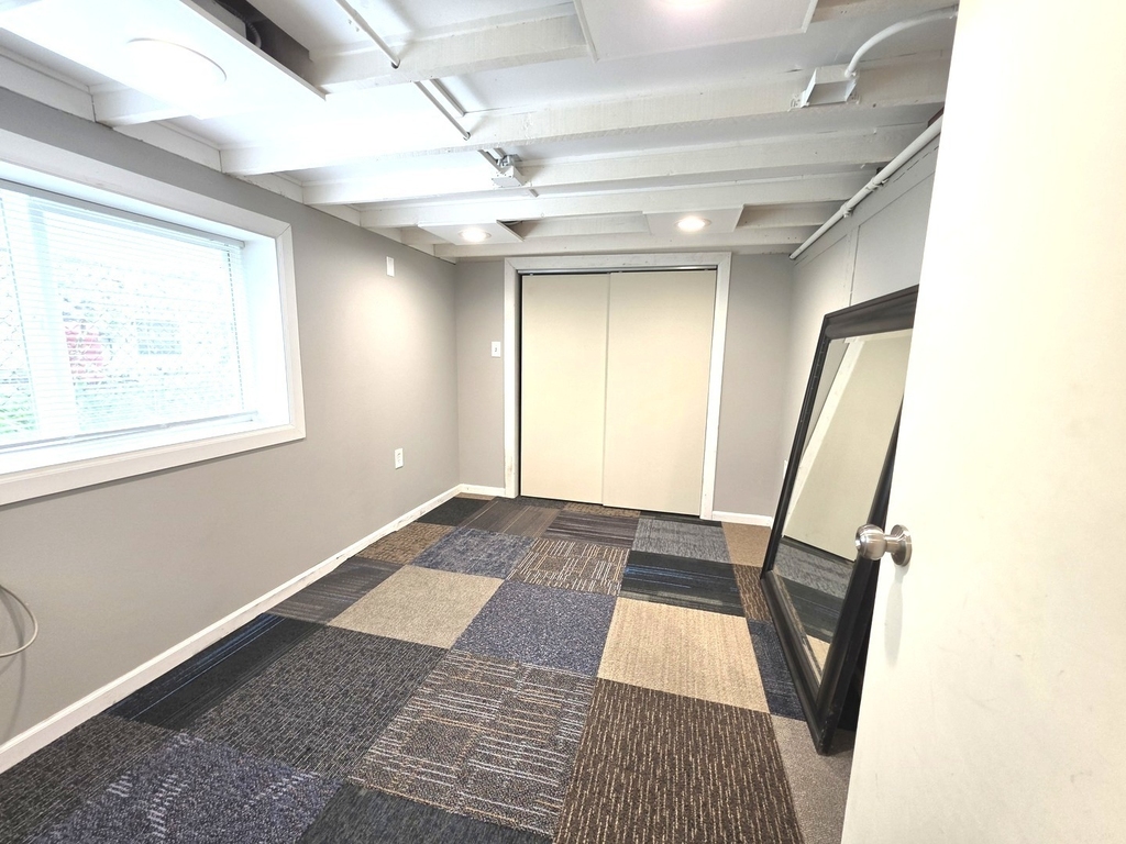 1029 S Elmwood Avenue - Photo 10