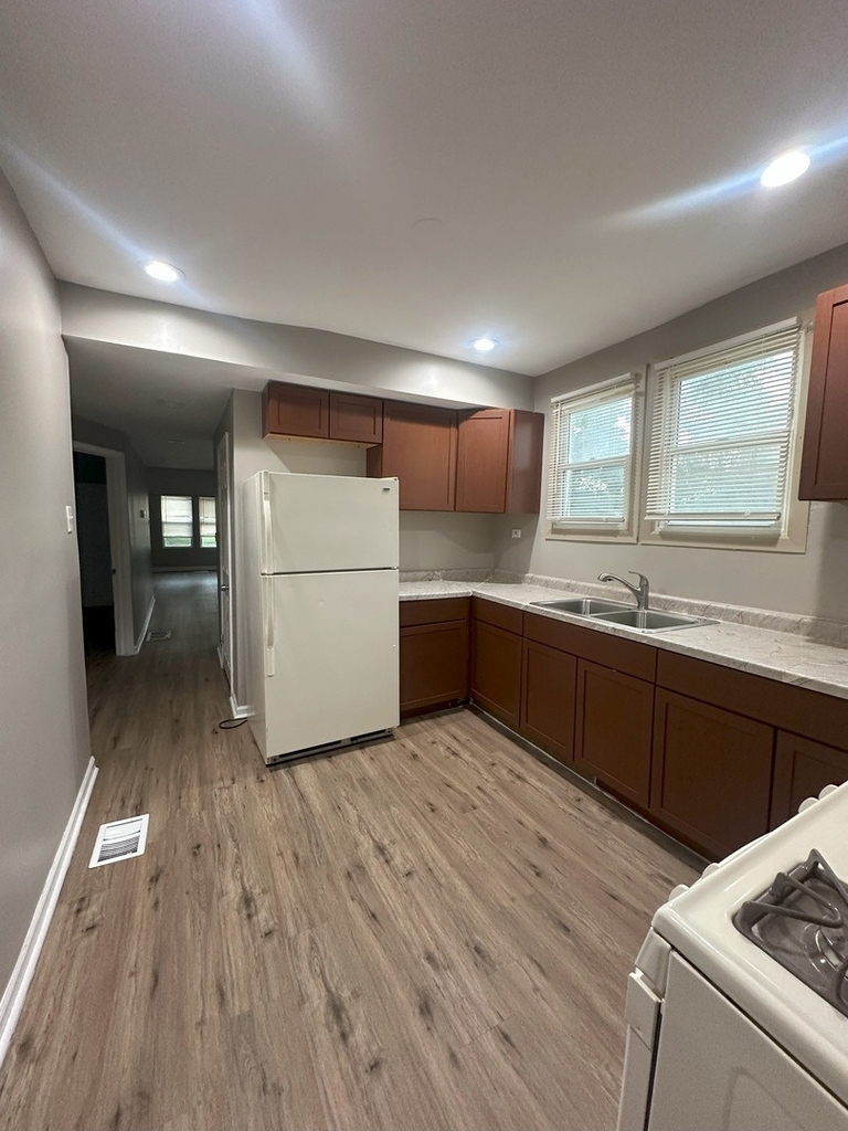 1201 W 110th Place - Photo 6