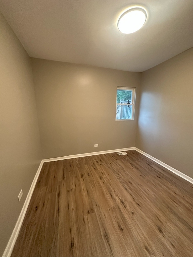 1201 W 110th Place - Photo 2