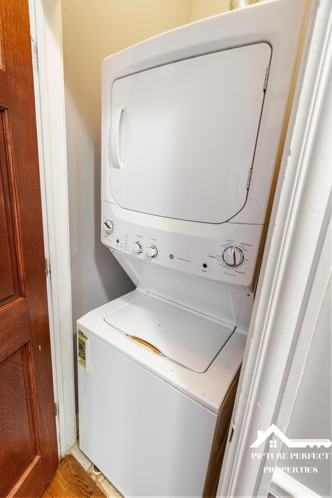 1437 E 65th Place - Photo 8