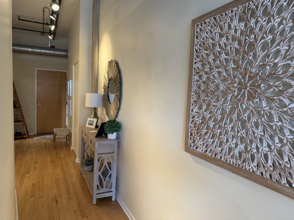 900 N Kingsbury Street - Photo 5