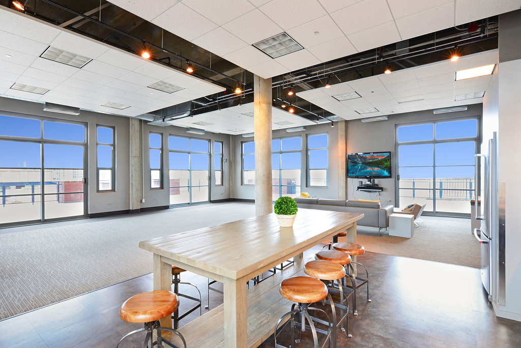 900 N Kingsbury Street - Photo 16
