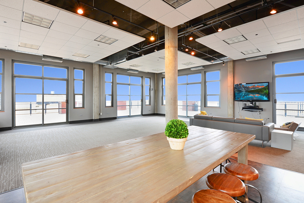 900 N Kingsbury Street - Photo 15