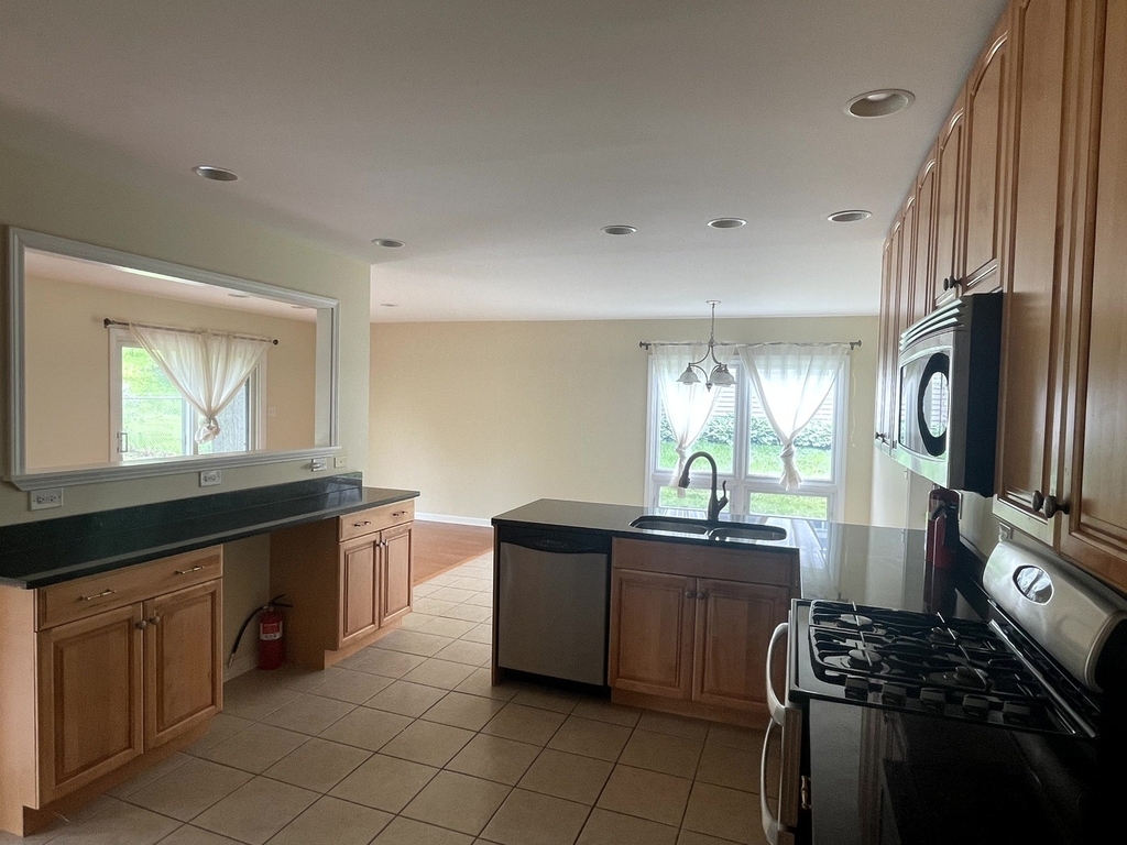 2s525 Lloyd Avenue - Photo 5