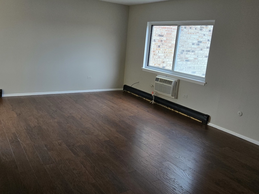 8655 1/2 W Foster Avenue - Photo 4