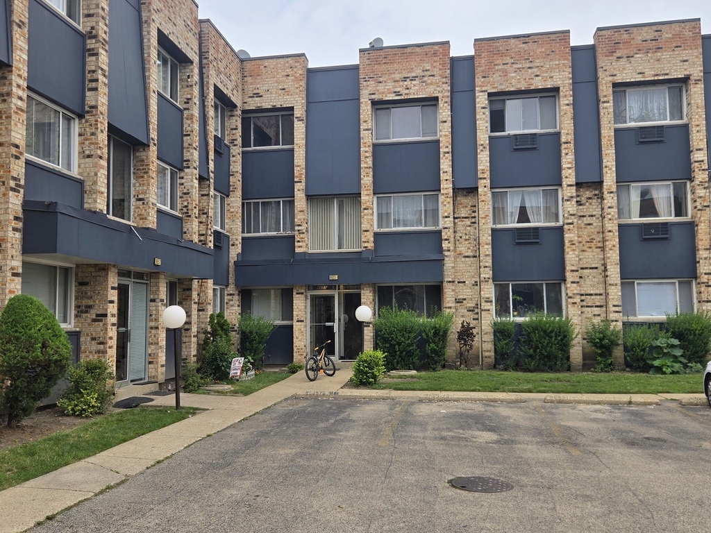 8655 1/2 W Foster Avenue - Photo 0