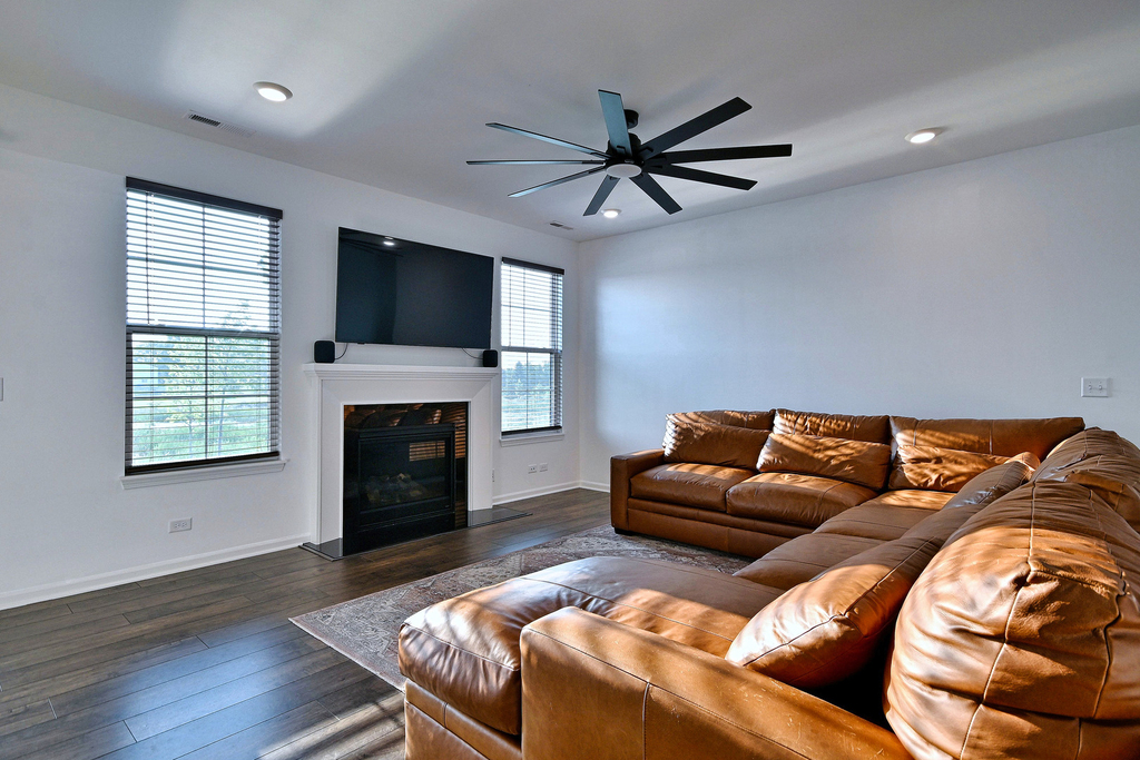 311 Dennis Lane - Photo 5