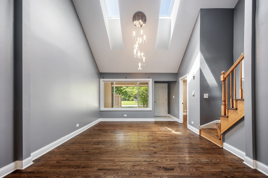 713 Acadia Court - Photo 4