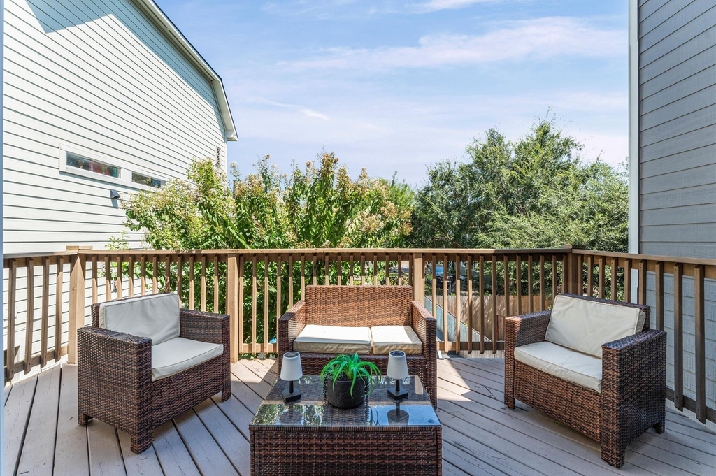 2201 Crocker Street - Photo 15