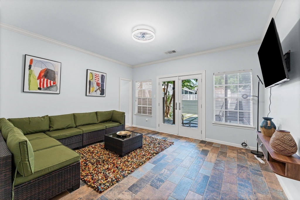 2201 Crocker Street - Photo 26
