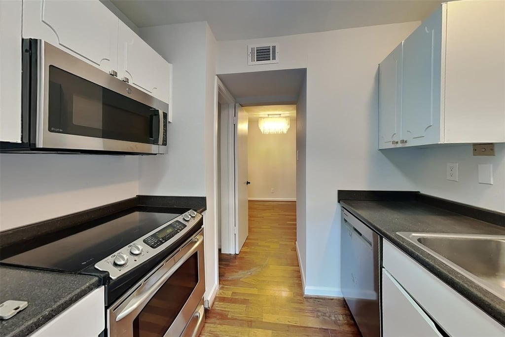 505 Westcott Street - Photo 5
