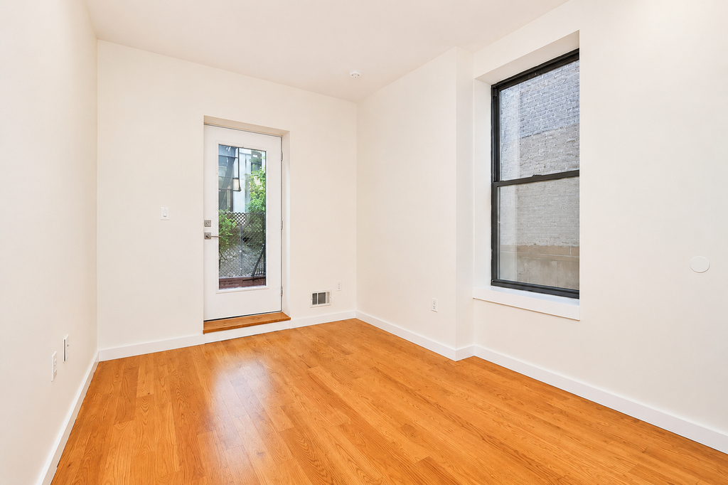 662 Park Pl - Photo 3