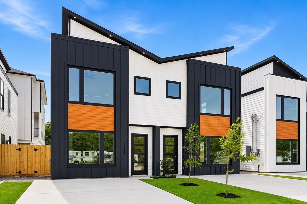 9106 Coffee Street - Photo 1
