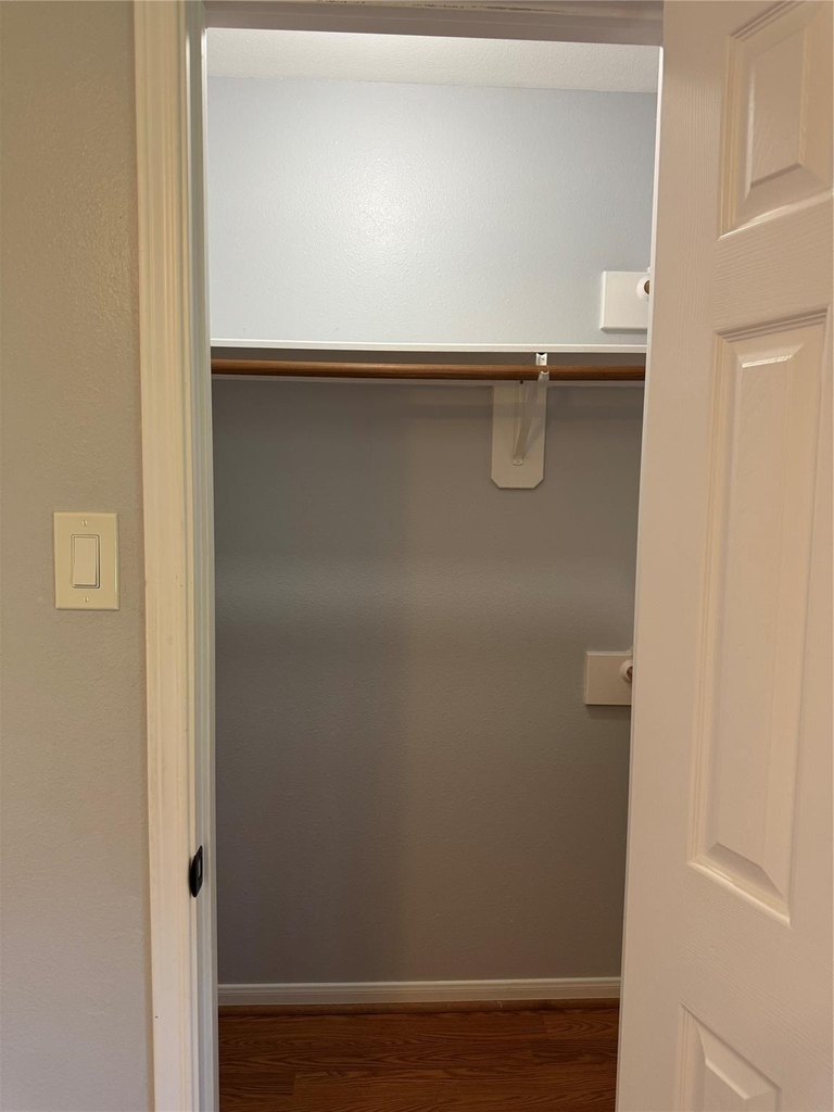 210 Indian Summer Court - Photo 18