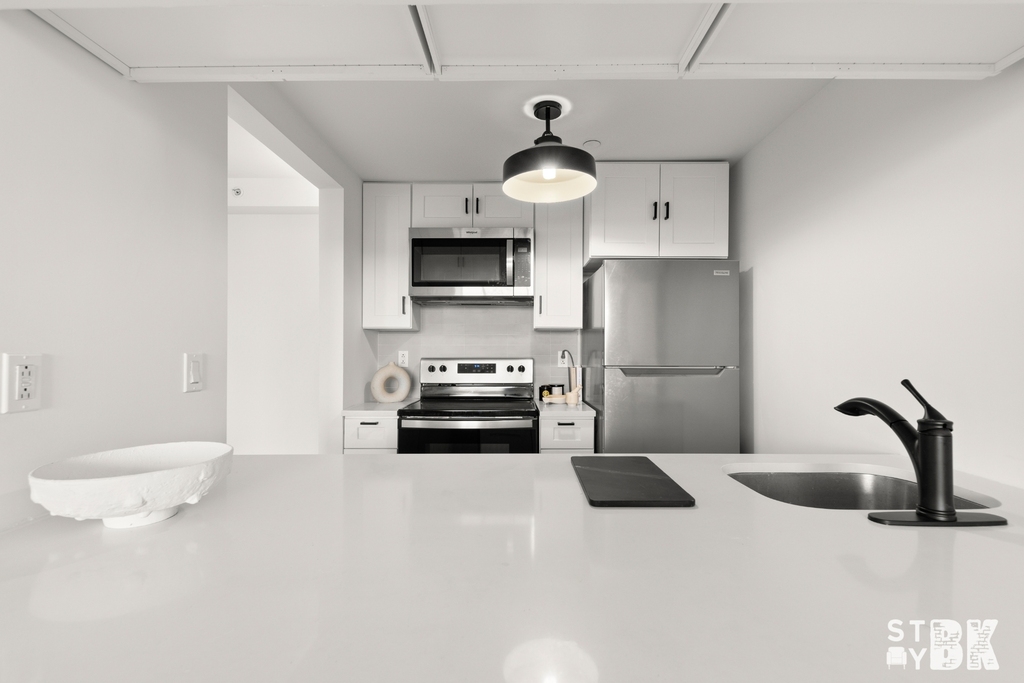 358 Grove Street - Photo 4