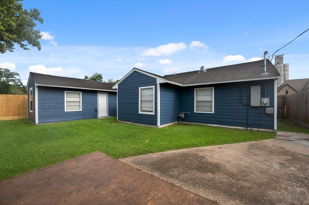 6421 Teluco Street - Photo 24