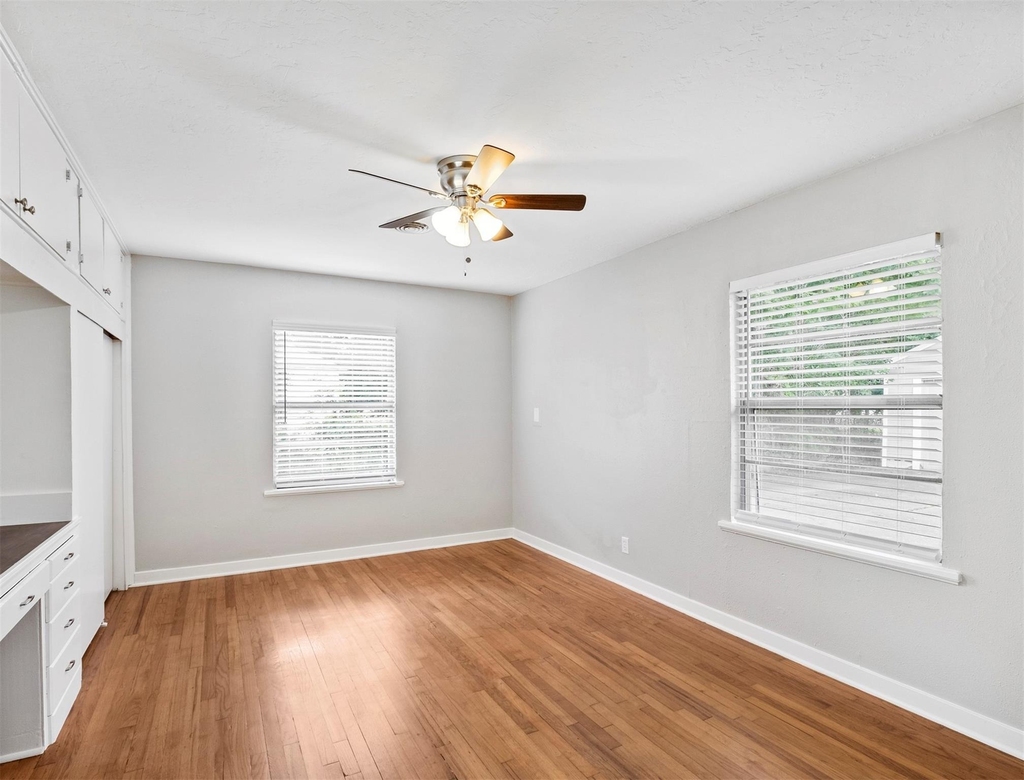6421 Teluco Street - Photo 10