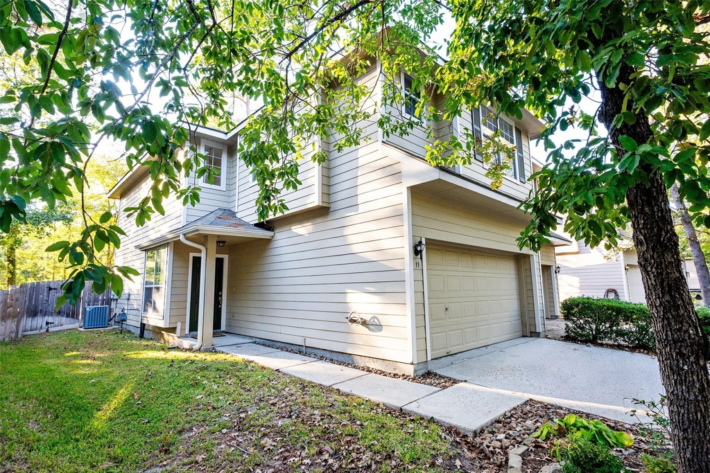 11 Summerhaze Circle - Photo 1