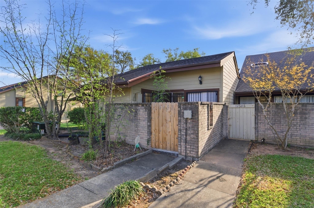 12503 Newbrook Drive - Photo 2