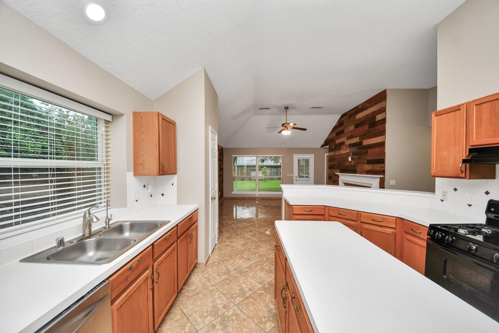 3003 Silver Spur Drive - Photo 18