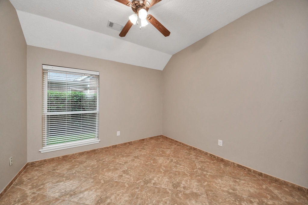 3003 Silver Spur Drive - Photo 33
