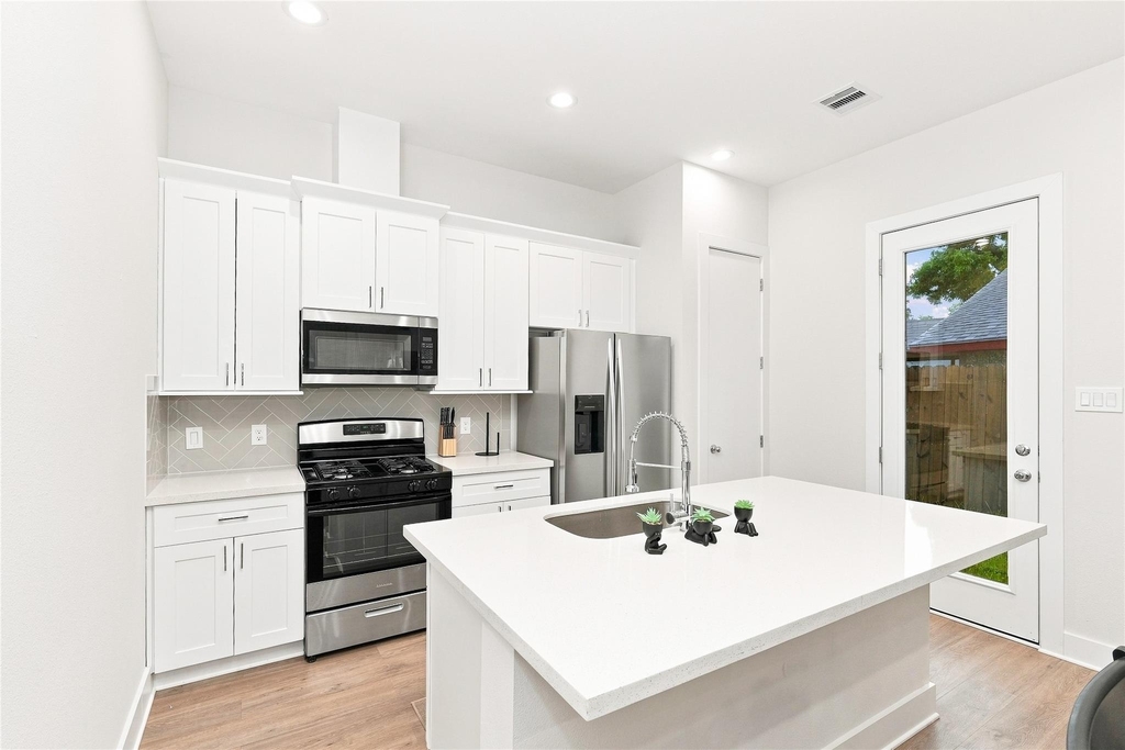 835 Dorchester Street - Photo 4