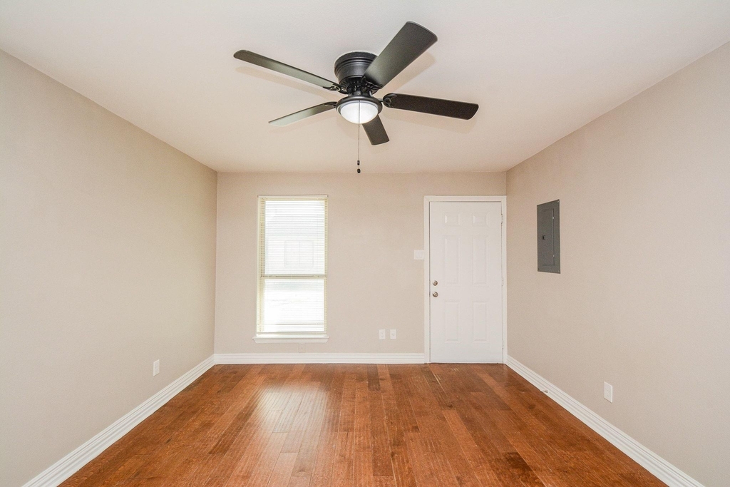 6018 Collingsworth Street - Photo 3