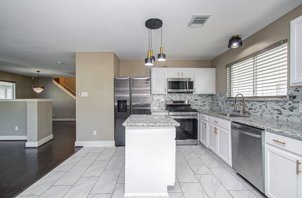 19407 Wann Park Drive - Photo 3