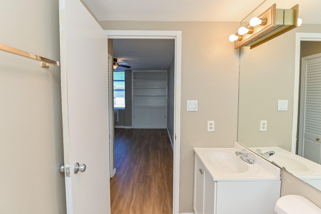7520 Hornwood Drive - Photo 14